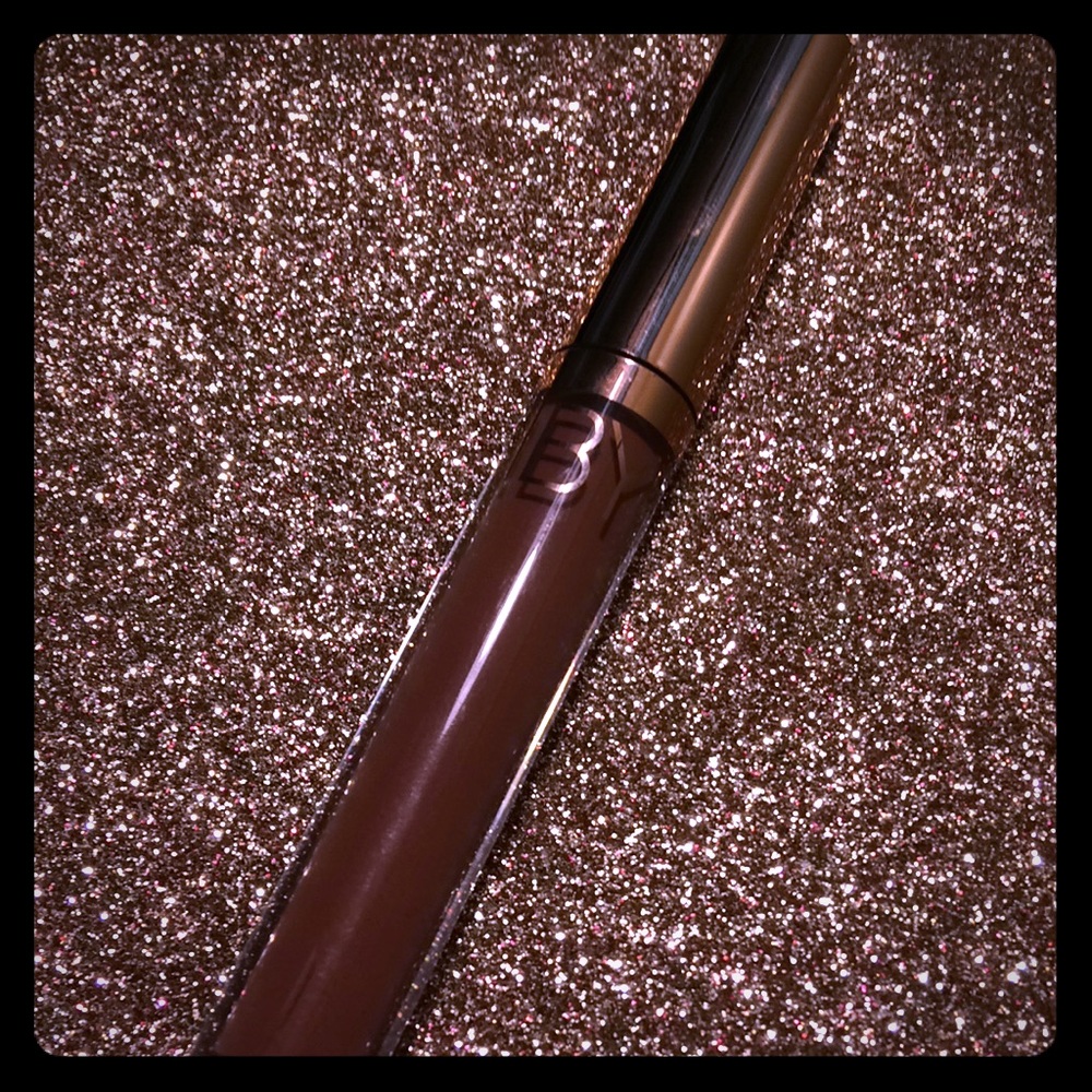 IBY BEAUTY feather matte liquid lipstick in nude